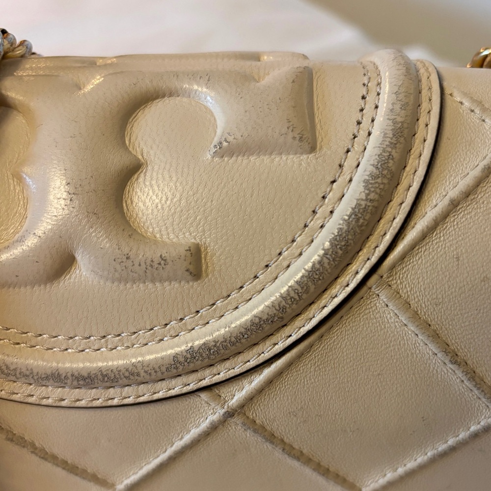 Tory Burch Fleming Used Soft Flap Fleming Bag in New Cream w/ Dust Bag Included - Picture 7 of 12